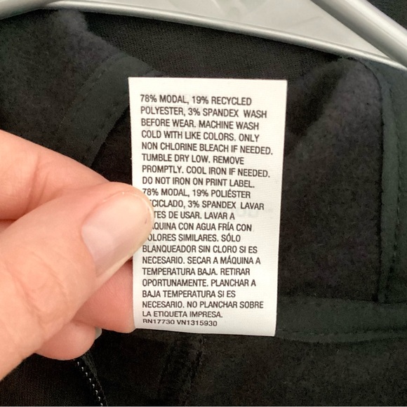 \All in Motion\ NWT Cozy Fleece Hoodie in Black - Picture 13 of 14